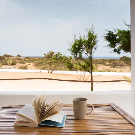Apartamentos Punta Rasa Cala Saona Exterior photo
