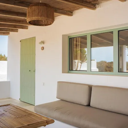 Apartamentos Punta Rasa Cala Saona Exterior photo