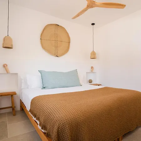 Apartamentos Punta Rasa Cala Saona Exterior photo