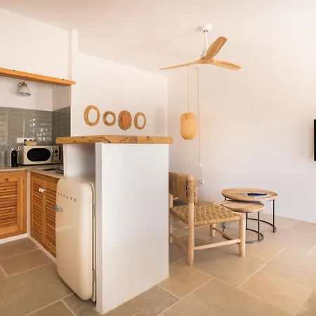 Apartamentos Punta Rasa Cala Saona Exterior photo