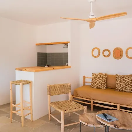 Apartamentos Punta Rasa Cala Saona Exterior photo